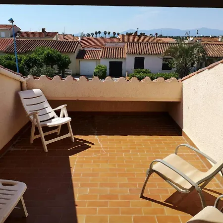 A 150 M De La - T3 Confort - 4 Pers - Roussillon - 3 Apartmán